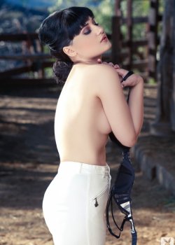 Rivi Madison Hot brunette